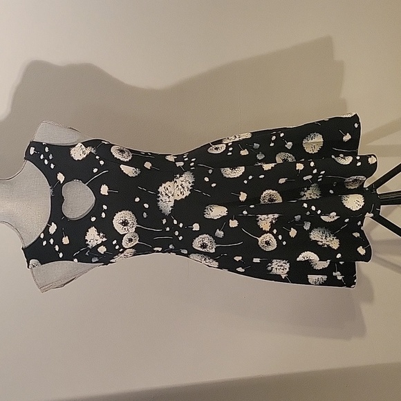 Material Girl, Black & White Heart Cutout Dress, Size: S - Picture 1 of 6
